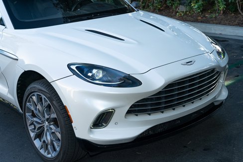 Used 2021 Aston Martin DBX image 9