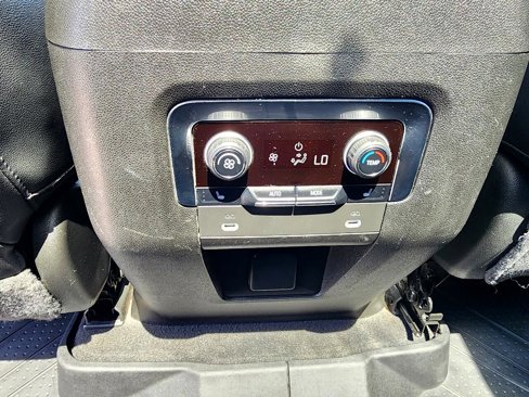 Used 2022 Chevrolet Suburban RST w/ Sport Performance Package image 28