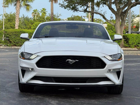 Used 2018 Ford Mustang Premium image 2
