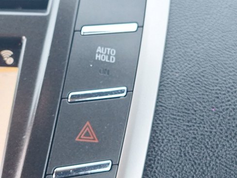 Used 2019 Lincoln MKC Reserve image 36