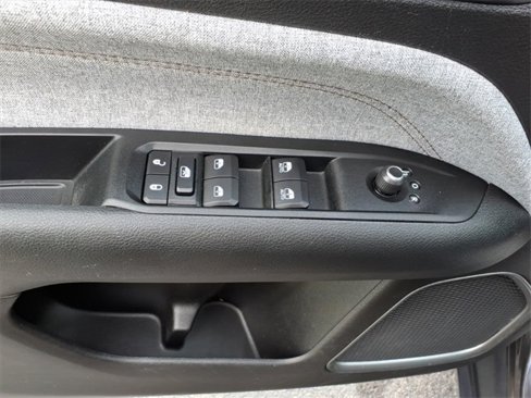 Used 2022 Jeep Compass Latitude image 9