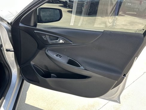 Used 2020 Chevrolet Malibu LT image 15