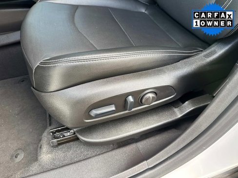 Certified 2024 GMC Terrain SLT image 22