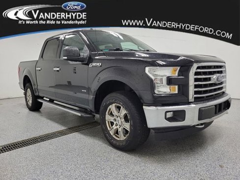 Used 2017 Ford F150 XLT w/ Equipment Group 302A Luxury image 2