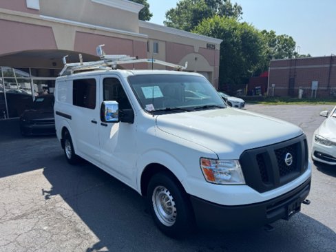 Used 2016 Nissan NV 3500 S w/ Power Package image 4