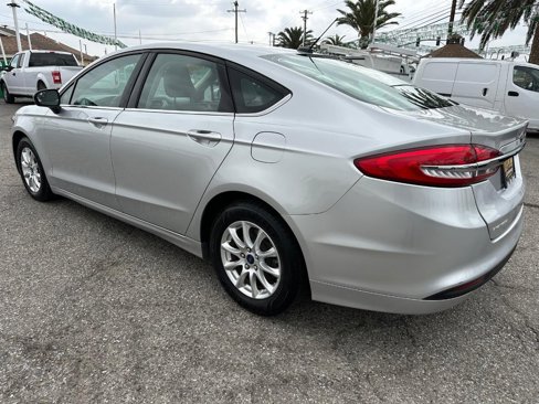 Used 2017 Ford Fusion S image 9