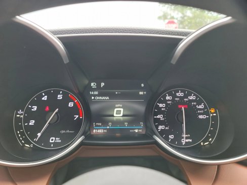 Used 2018 Alfa Romeo Giulia AWD image 15