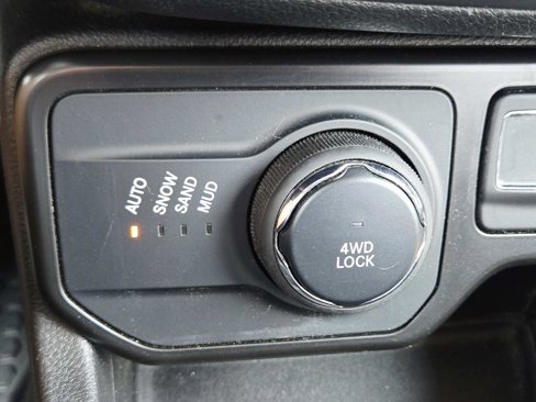 Used 2023 Jeep Renegade Latitude image 31