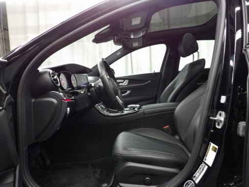 Used 2019 Mercedes-Benz E 300 4MATIC image 9
