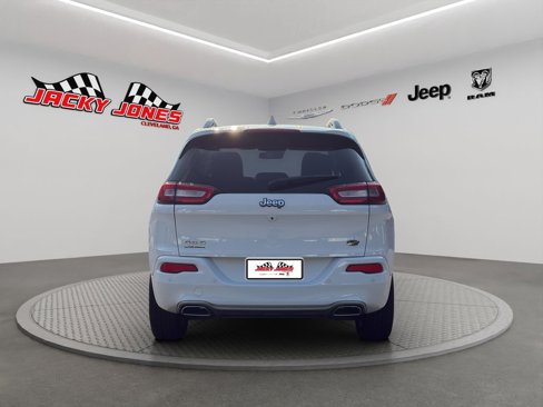 Used 2016 Jeep Cherokee Overland w/ Technology Group image 4