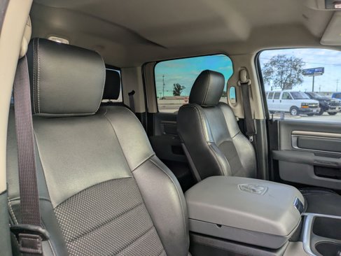 Used 2018 RAM 1500 Lone Star image 30