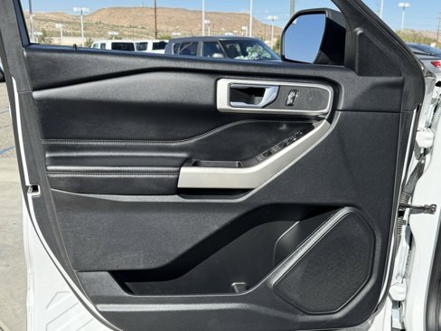 Used 2021 Ford Explorer XLT w/ Equipment Group 202A image 29