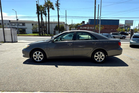 Used 2005 Toyota Camry XLE image 8