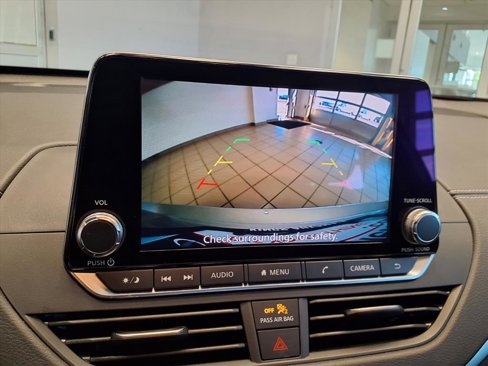 Used 2019 Nissan Altima 2.5 SV image 15