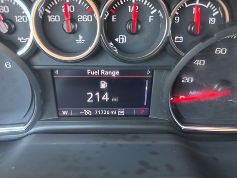 Used 2021 Chevrolet Suburban LT image 17