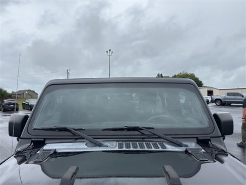 Used 2018 Jeep Wrangler Unlimited Sport image 25