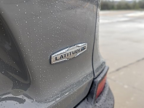 Used 2019 Jeep Cherokee Latitude Plus w/ Cold Weather Group image 12