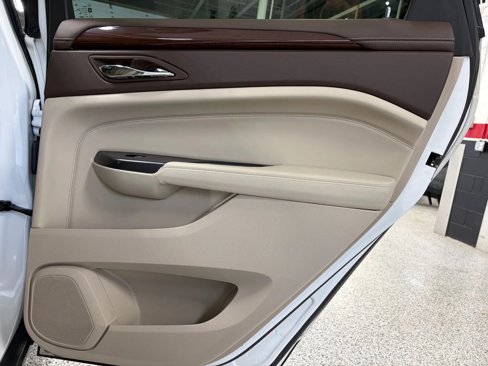 Used 2015 Cadillac SRX Luxury w/ Driver Awareness Package image 31