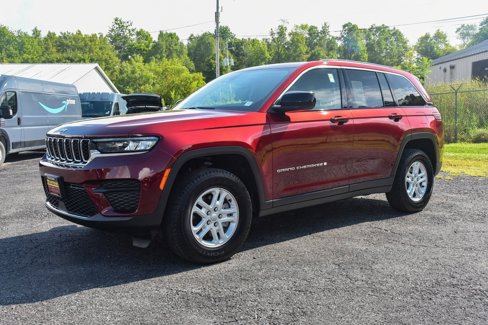 Certified 2023 Jeep Grand Cherokee Laredo image 7