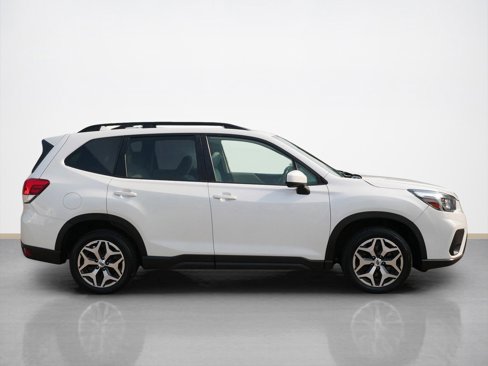 Used 2020 Subaru Forester Premium image 8