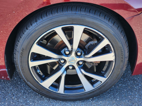 Used 2017 Nissan Maxima 3.5 SV image 4
