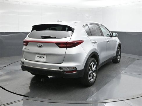 Used 2020 Kia Sportage LX image 11
