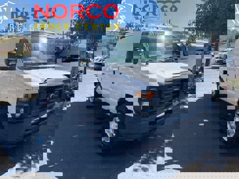 Used 2013 Ford E-250 and Econoline 250 w/ PWR Group image 1