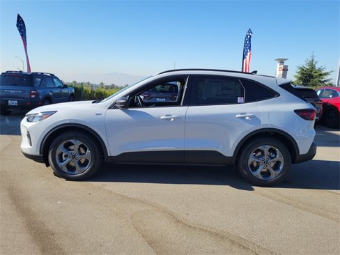 New 2025 Ford Escape ST-Line w/ Equipment Group 301A image 4