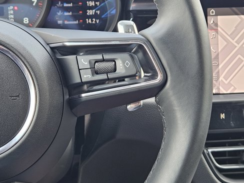 Certified 2025 Porsche Macan Turbo image 36