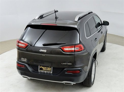 Used 2016 Jeep Cherokee Limited w/ Luxury Group image 18