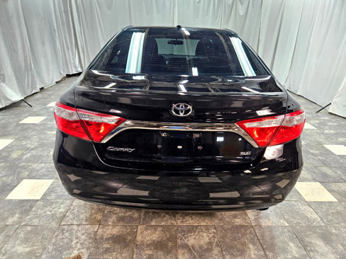 Used 2017 Toyota Camry LE image 4