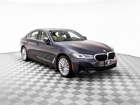 Certified 2022 BMW 530i xDrive w/ Premium Package image 7