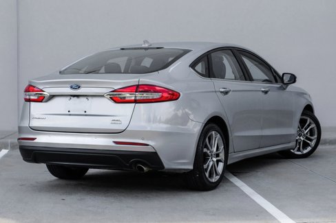 Used 2020 Ford Fusion SEL image 3