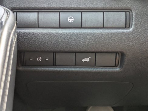 Used 2021 Nissan Rogue SL image 25