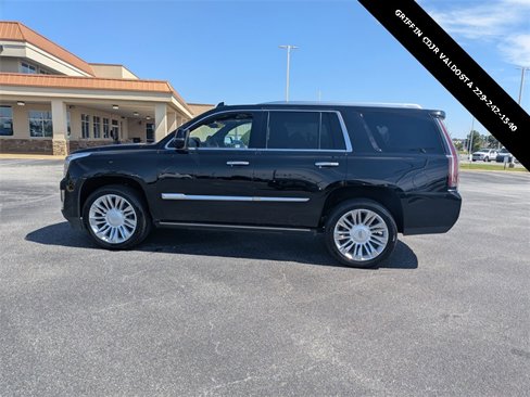 Used 2017 Cadillac Escalade Platinum image 6