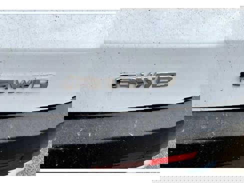 Used 2023 GMC Acadia SLT image 32