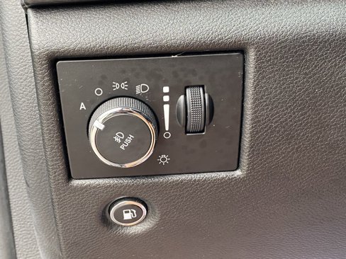 Used 2018 Jeep Grand Cherokee Laredo image 10