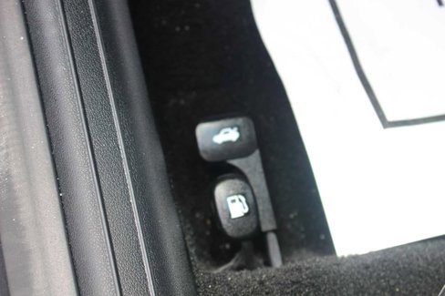 Used 2023 Hyundai Elantra SE image 17