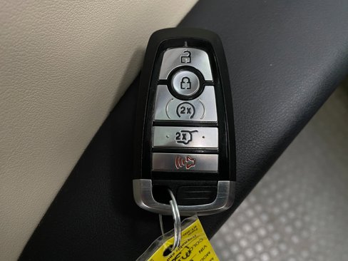 Used 2020 Ford Edge Titanium w/ Class II Trailer Tow Package image 34