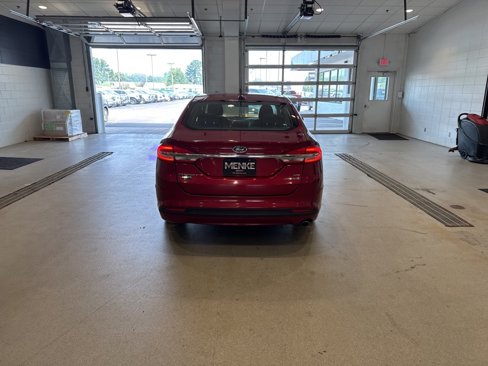Used 2018 Ford Fusion SE image 7
