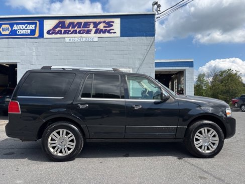 Used 2013 Lincoln Navigator 4WD image 8