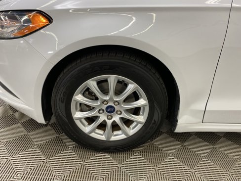Used 2018 Ford Fusion S image 28