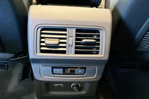 Used 2021 Audi Q5 Premium image 24