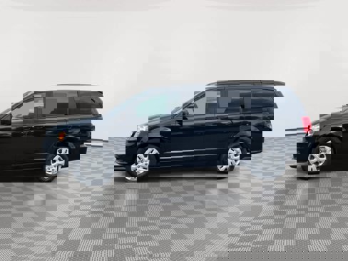 Used 2018 Dodge Grand Caravan SE image 5