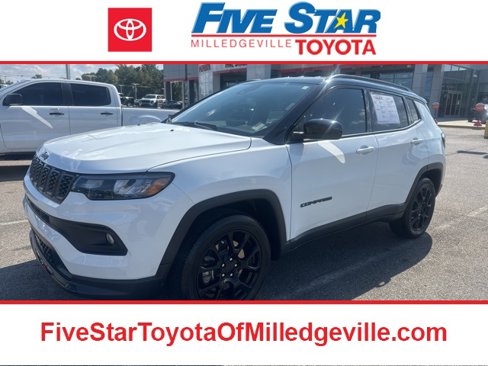Used 2024 Jeep Compass Latitude w/ Convenience Group image 1