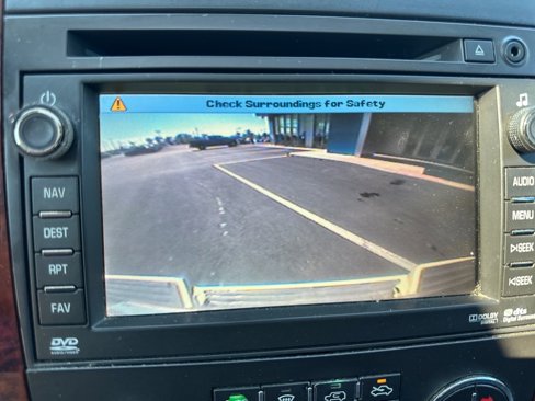 Used 2010 Chevrolet Avalanche LTZ image 17