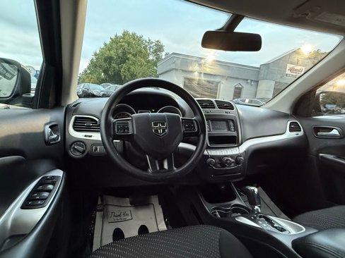 Used 2020 Dodge Journey SE image 37