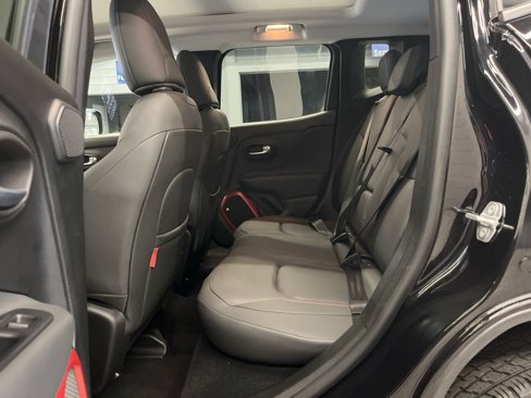 Used 2019 Jeep Renegade Trailhawk image 35