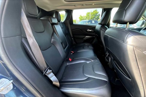 Used 2021 Jeep Cherokee Latitude Lux w/ Sun & Sound Group image 20
