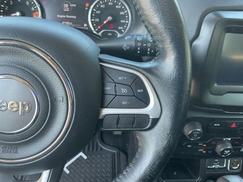 Used 2021 Jeep Renegade Latitude w/ Convenience Group image 20